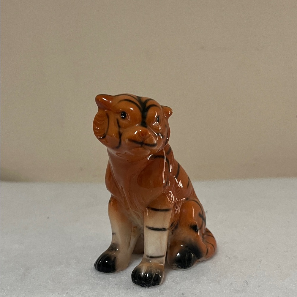 Ceramic Tiger Figurine VTG